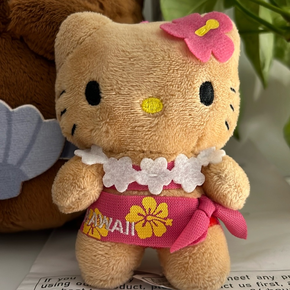 Tan Hawaii Hello Kitty